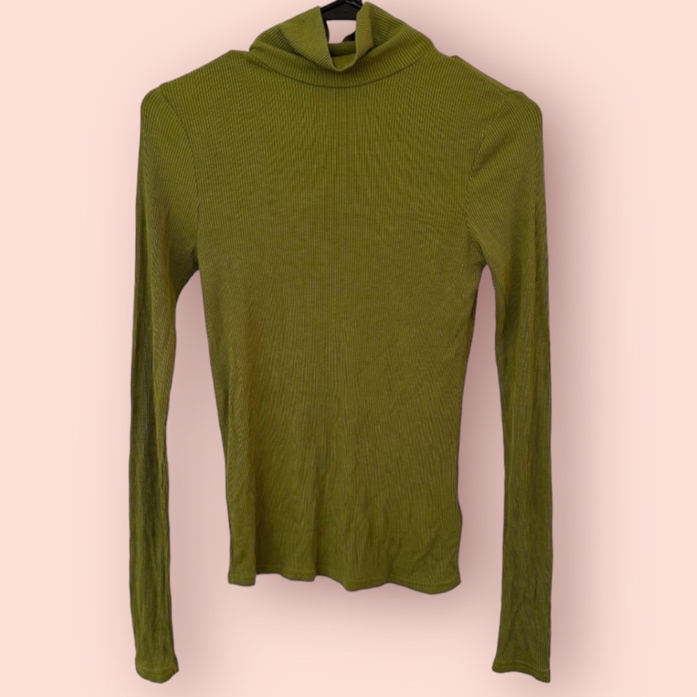 Urban Outfitters turtleneck